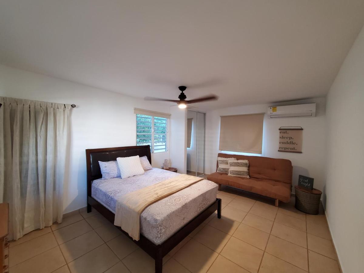 Aguadilla Waves Apt Free Parking & Wifi 8 Minute Walk From Crashboat Beach Dış mekan fotoğraf